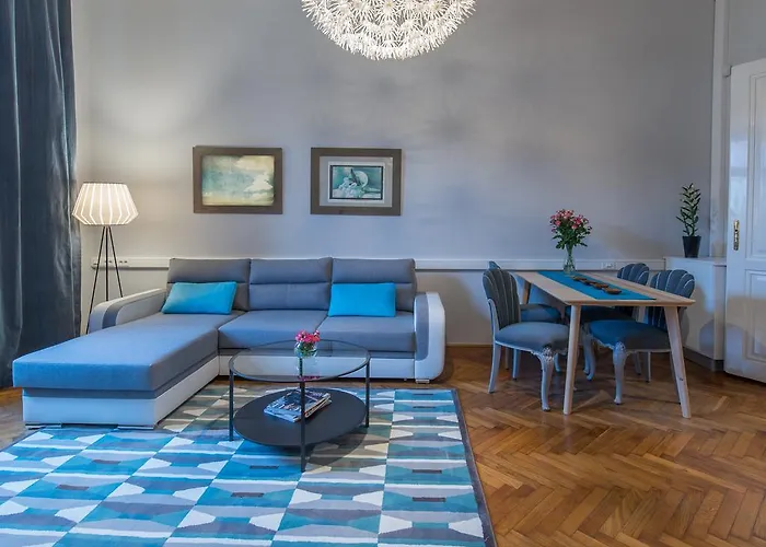 Likehome Apartment